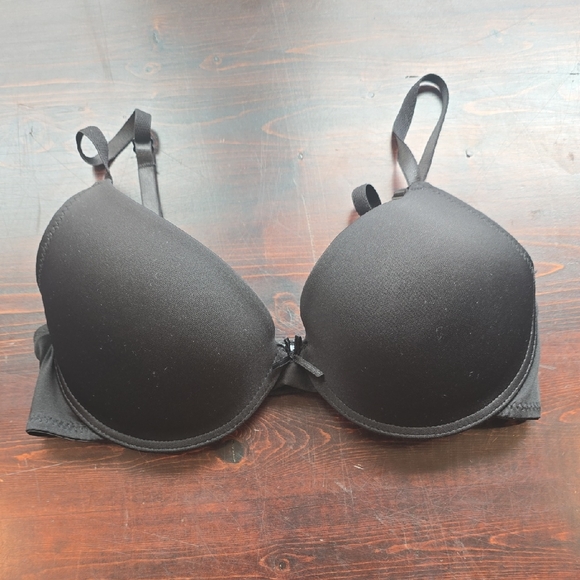 Kmart Classic Black T-Shirt Bra with Molded Cups - Picture 1 of 3